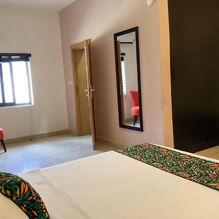 Adis Hotels Prime Ибадан Экстерьер фото