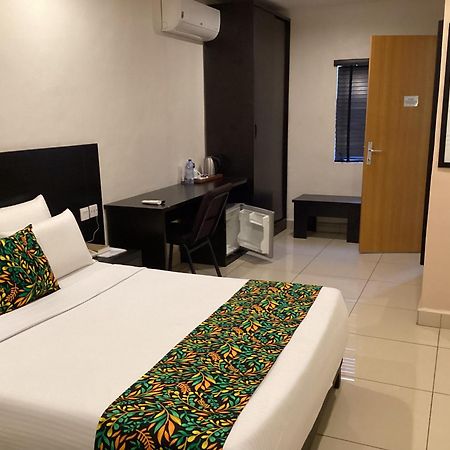 Adis Hotels Prime Ибадан Экстерьер фото