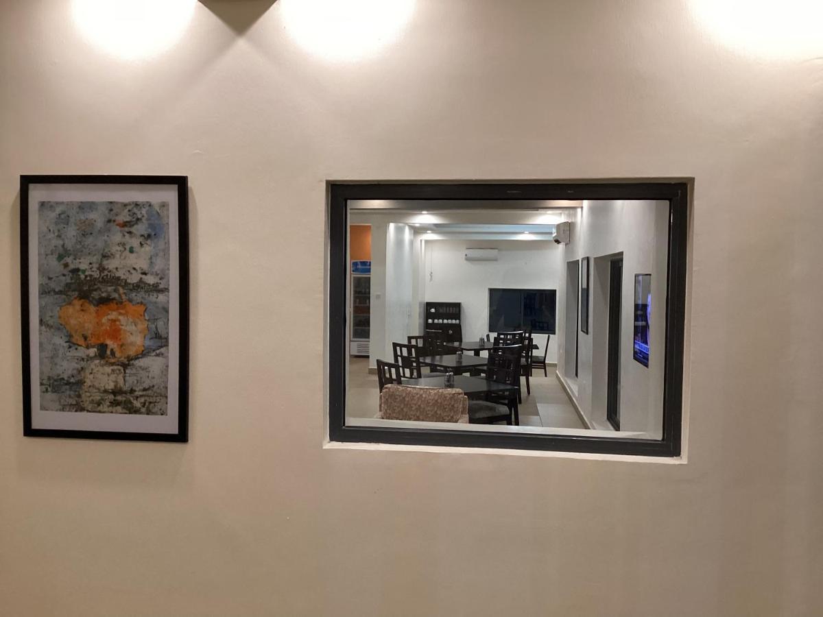 Adis Hotels Prime Ибадан Экстерьер фото