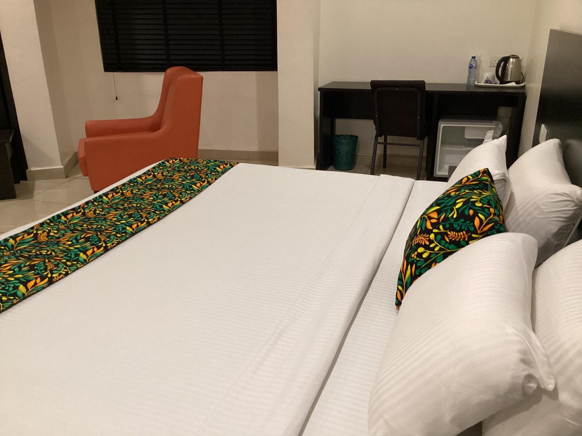 Adis Hotels Prime Ибадан Экстерьер фото