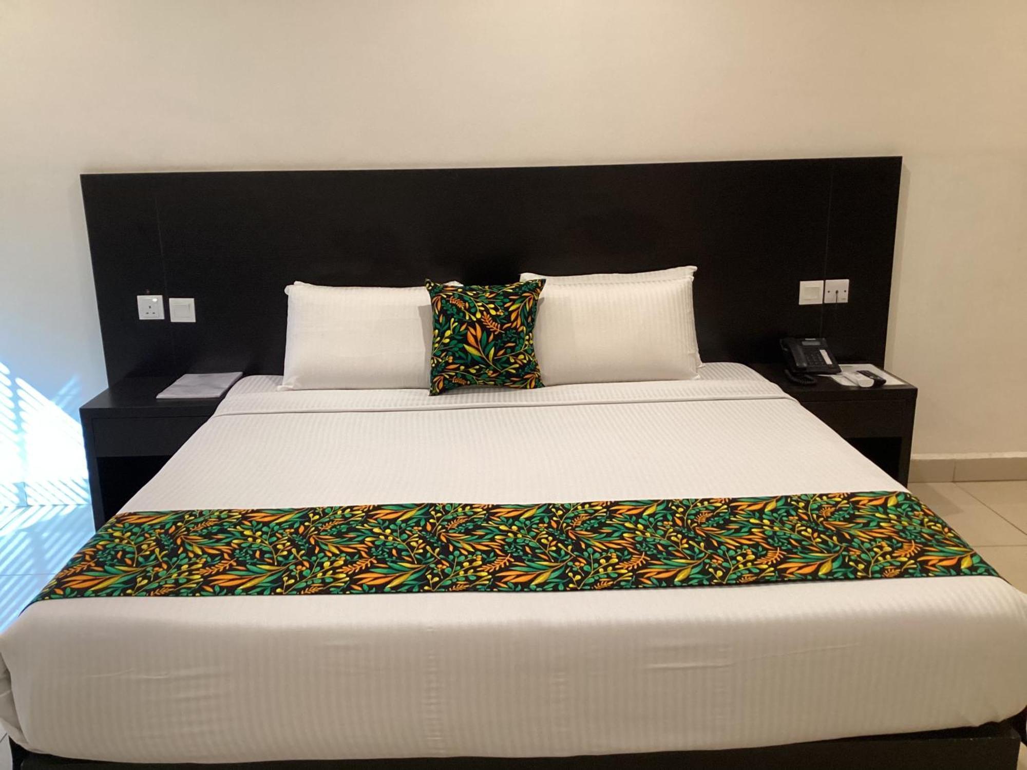 Adis Hotels Prime Ибадан Экстерьер фото