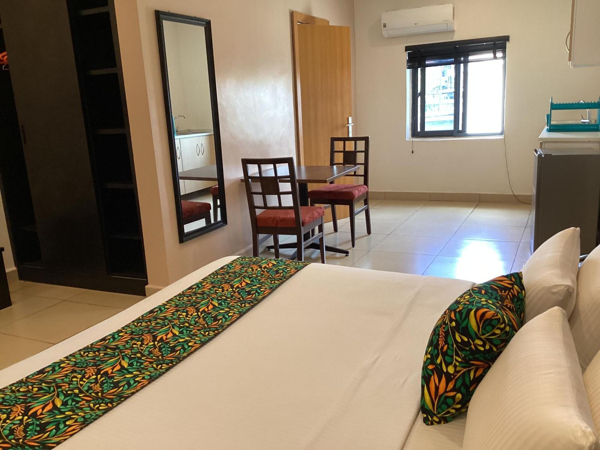 Adis Hotels Prime Ибадан Экстерьер фото