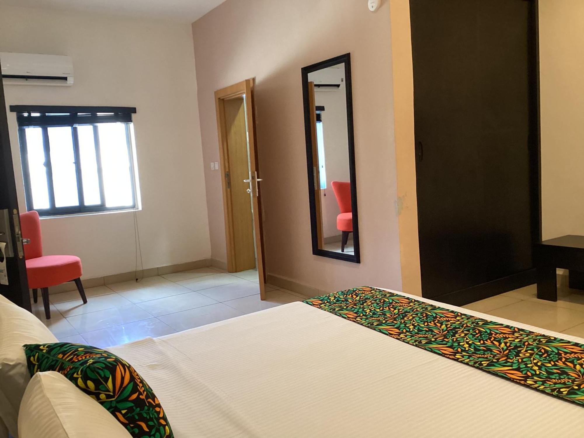 Adis Hotels Prime Ибадан Экстерьер фото